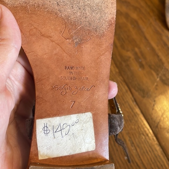 EUC Brown Sandal - Picture 6 of 9